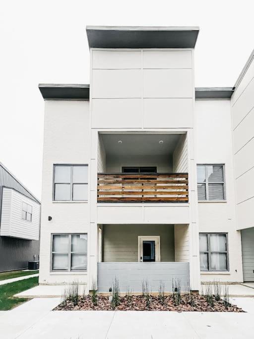 New Luxury Townhome Youngsville Exterior photo